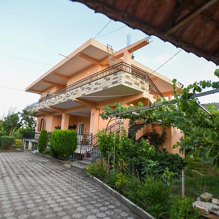 Apartment Darlin Berat Zewnętrze zdjęcie